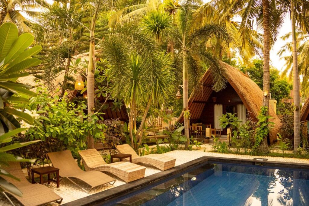 private native villas with an infinity pool