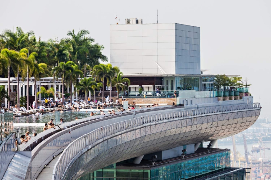 singapore hotels with infinity pools