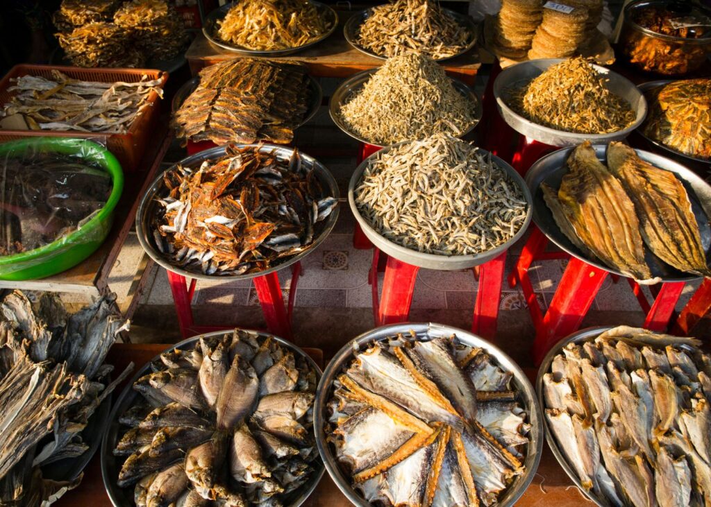 Trable of traditional Vietnamese seafood dishes