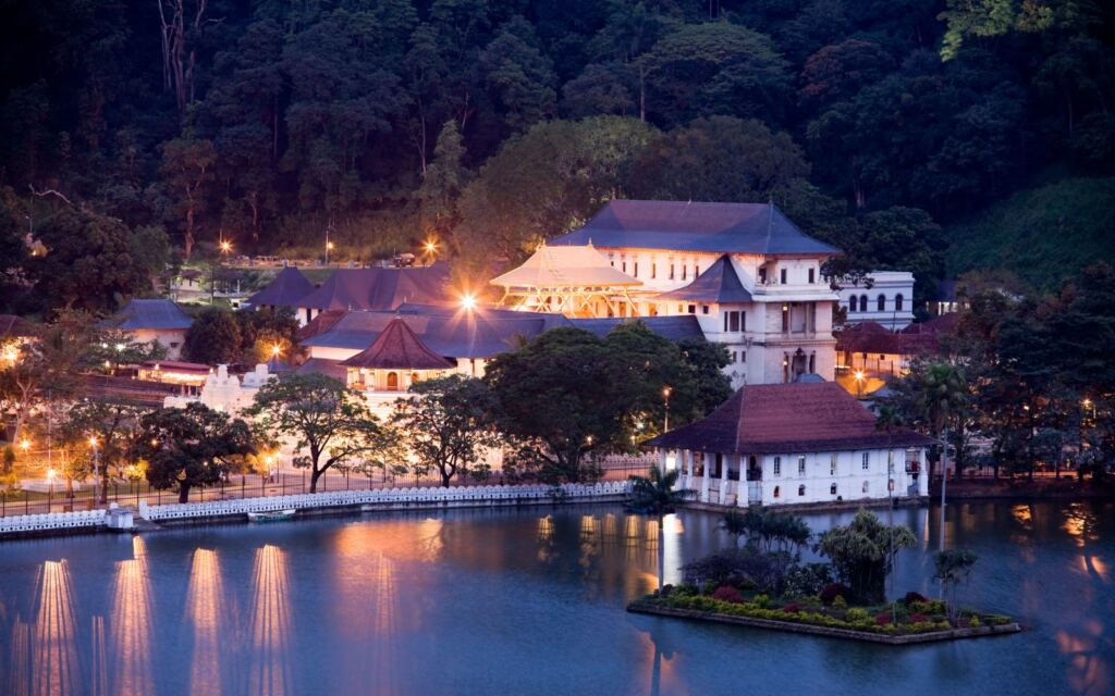 where to stay in kandy - katukele