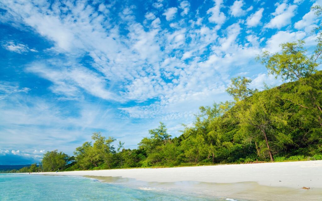 Where to Stay in Koh Rong - long set beach